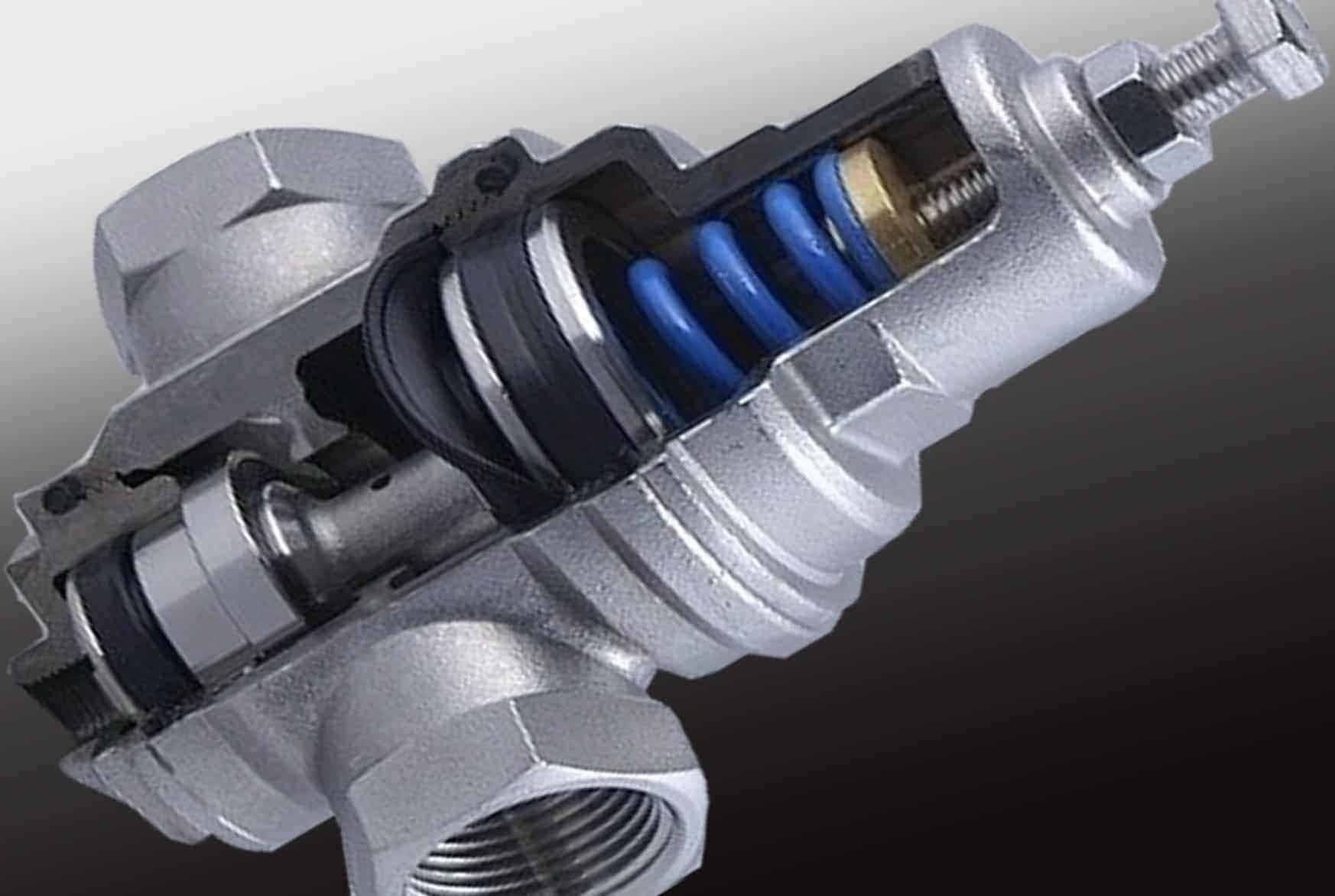 Řez tlakové regulační armatury s přímým působením